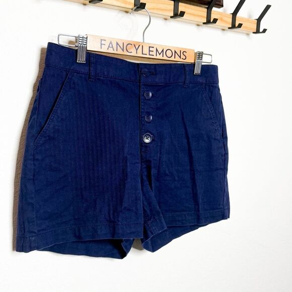 Old Navy Women's Navy Blue High-Rise Button-Front Shorts Size 8 - Picture 2 of 6